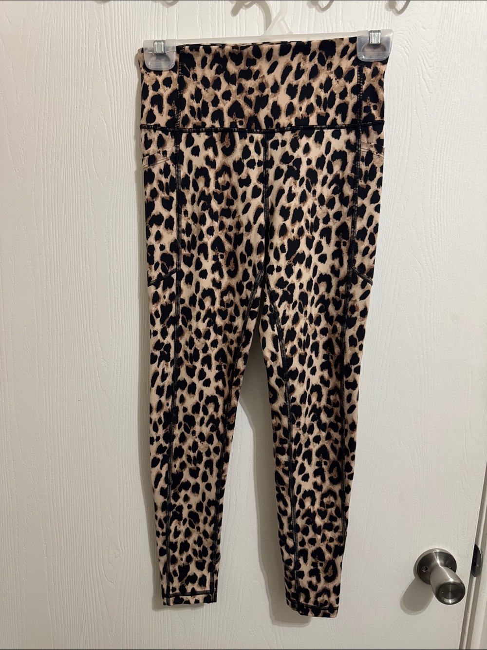 Victoria Secret High Waist Leopard Animal Print Side Pockets Women’s 4 Leggings
